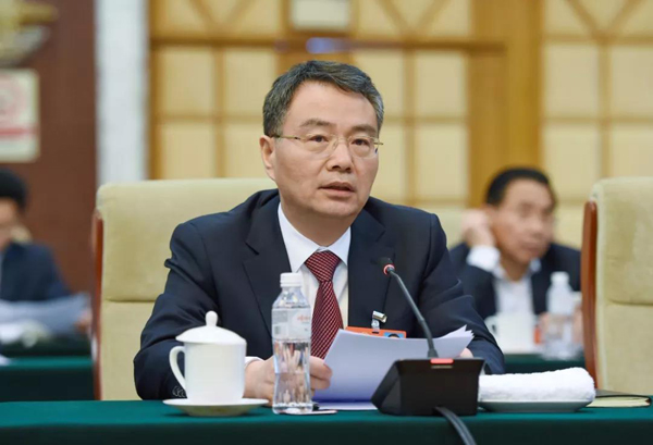 關(guān)注油耗子、公路三亂、從業(yè)資格證!徐冠巨代表講出心聲