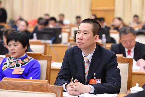 油卡、發(fā)票、年審、罰款!貨運司機心上事,羅鵬代表都上心